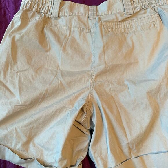 Karen Scott tan shorts - size 12 - elastic at top on sides only - Picture 5 of 7